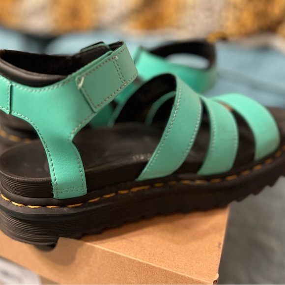 Dr. Martens AirWair Pepperment Green Blaire Women’s Samdals - Picture 6 of 7